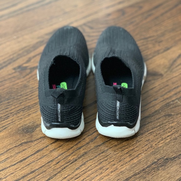 Good Condition Skechers Air Cooled Memory Foam Black Slip Ons Women’s Size 6 - Picture 3 of 15